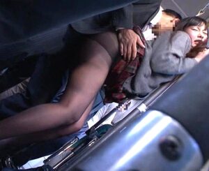 満員バスで黒パンストを穿いた美少女JKだけを狙った痴漢犯罪 ～涼川絢音 水谷あおい なつめ愛莉～